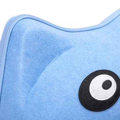 Plava kućica za mačke, idealna za odmor i skrivanje