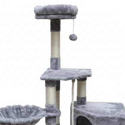 Gornja okrugla platforma drveta za mačke sa visećom lopticom za igru.