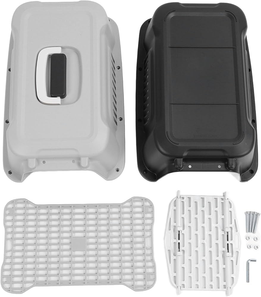 Sivi transporter za pse i mačke, pogled odozgo sa vidljivim ventilacionim otvorima.